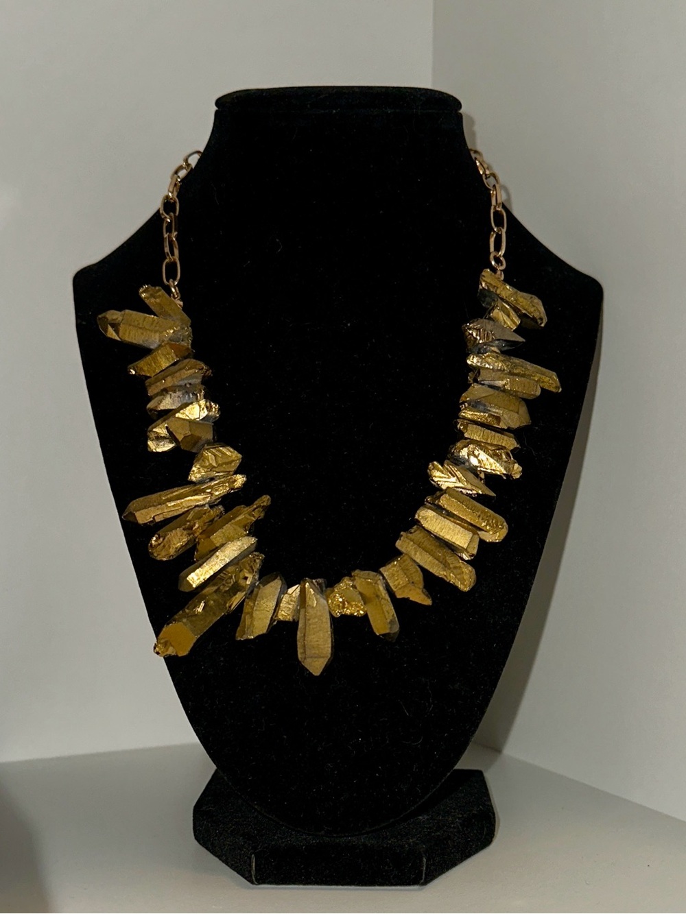 Elegant Gold Necklace